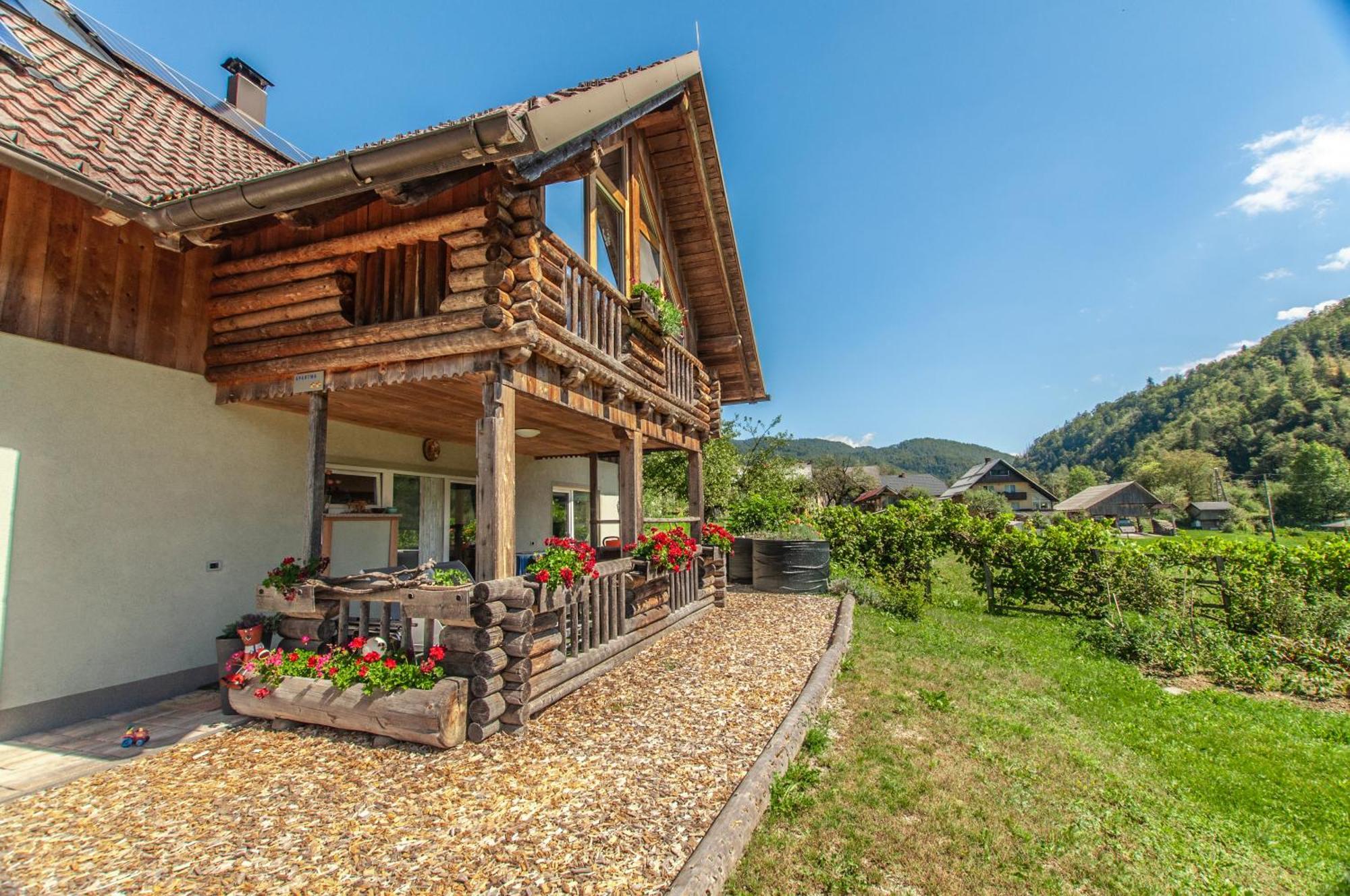 Apartments Julia Бохинь Экстерьер фото